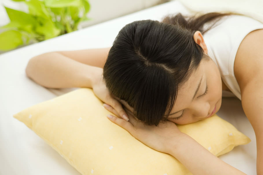 不眠症の女性