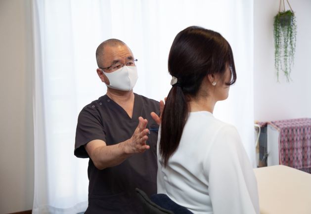 姿勢と呼吸の調整の様子